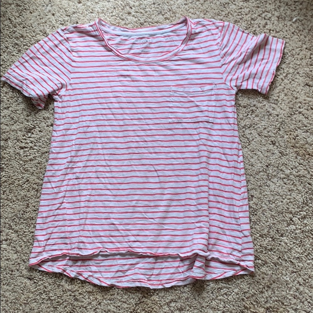 gap white and pink striped shirt!